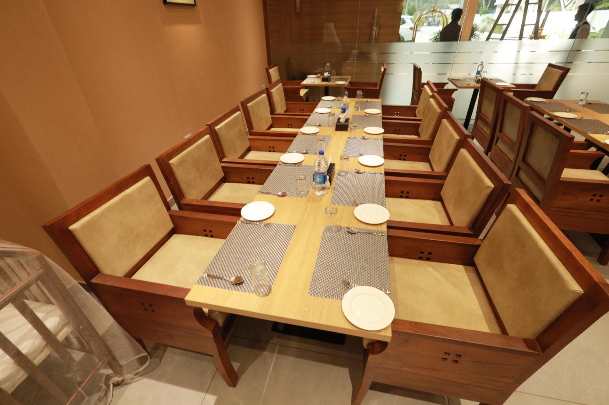 Viraj Retreat Hotel Mundrothuruth Kültér fotó