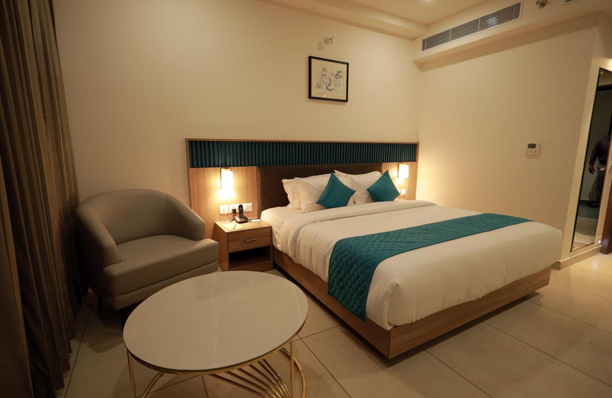 Viraj Retreat Hotel Mundrothuruth Kültér fotó