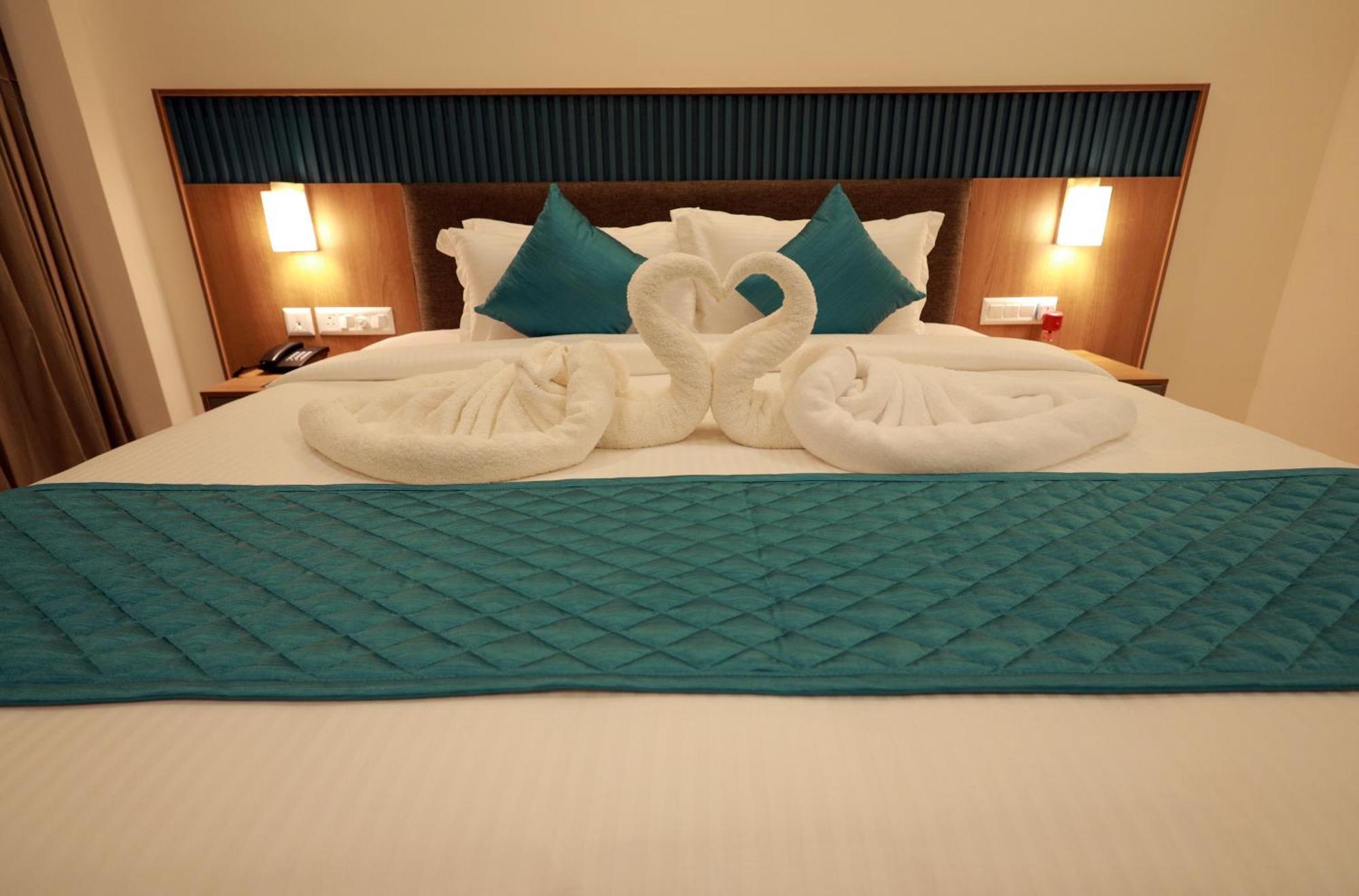 Viraj Retreat Hotel Mundrothuruth Kültér fotó